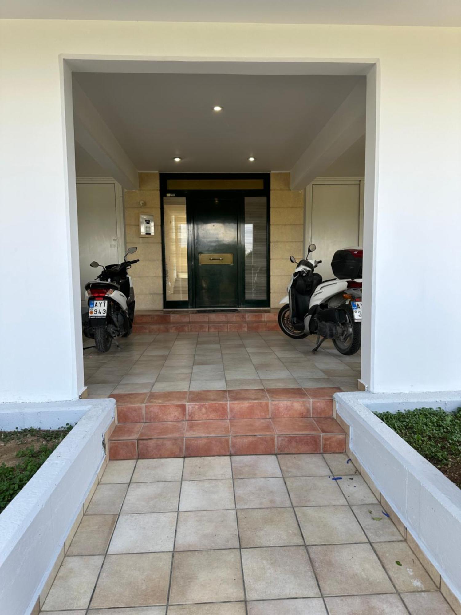 Δωματιο Με Ησυχία Και Θέα Patras Exterior foto